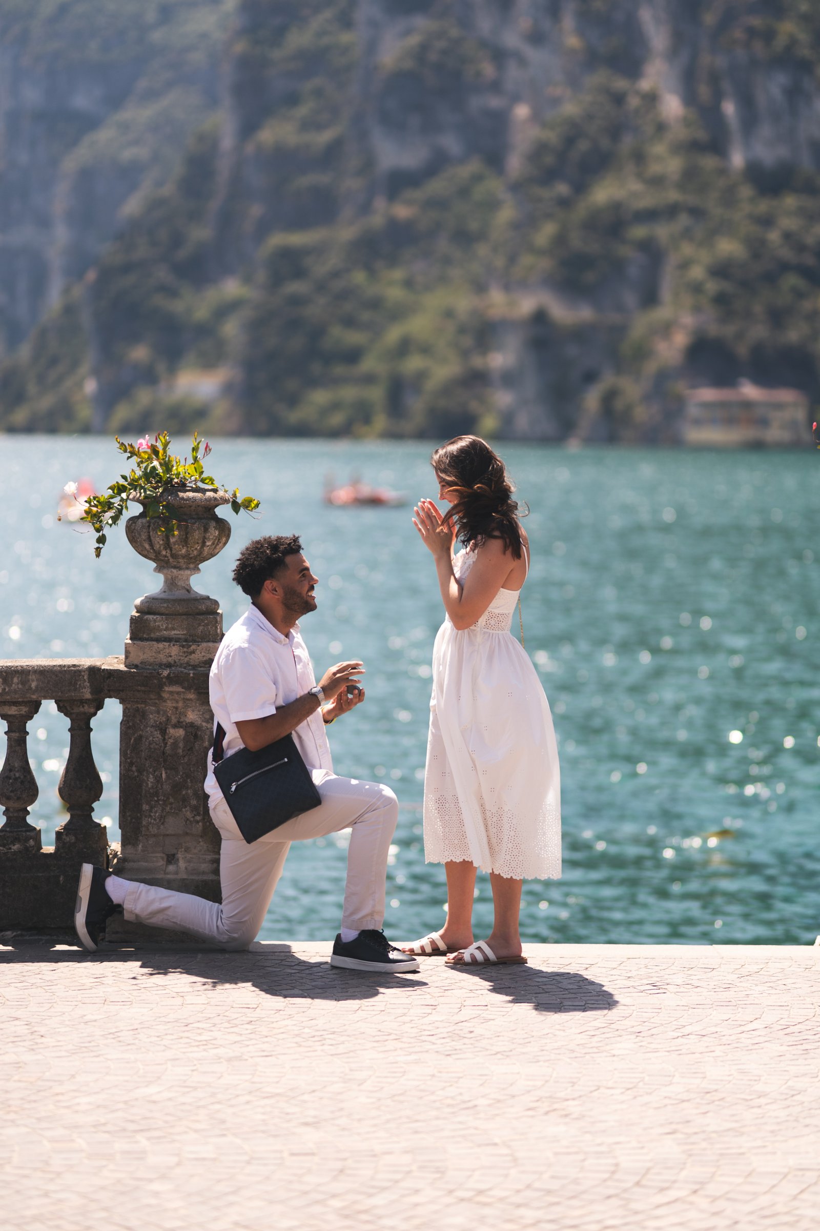 Surprise proposal photoshoot in Riva del Garda - Pennisi Photoartist